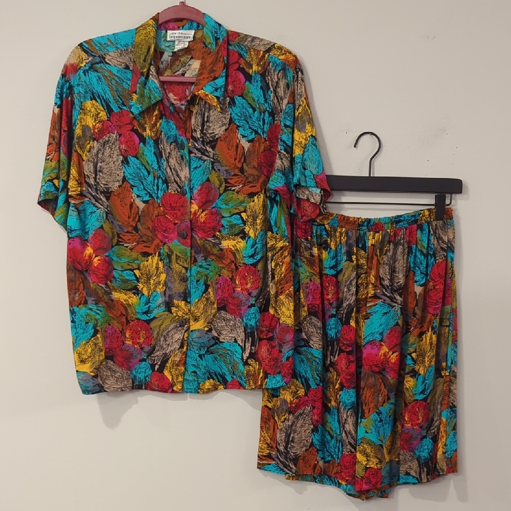 Vintage Outfit Set Medium‎ Button Up Short Sleeve Shirt & Elastic Waist Shorts